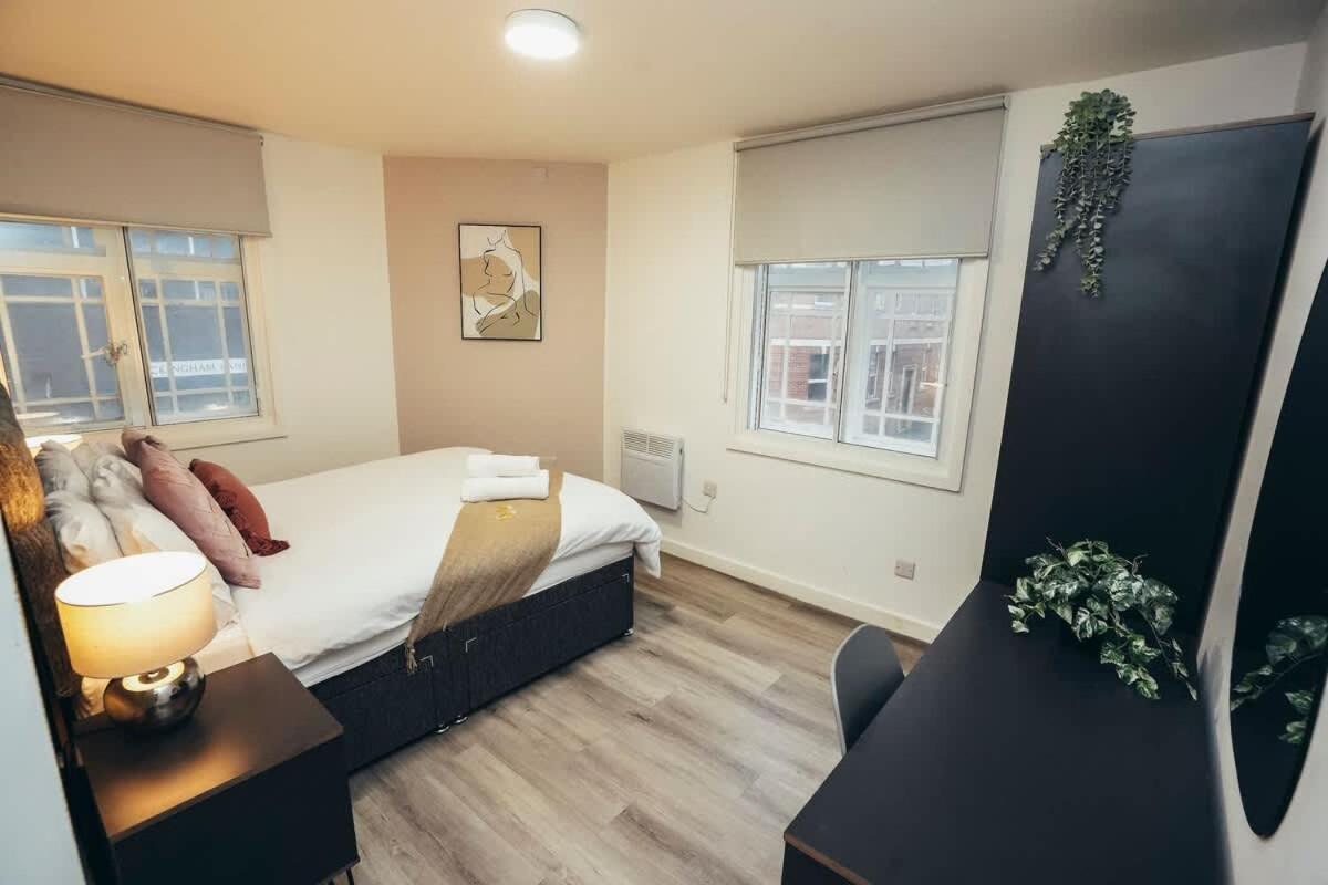 2Br City Centre Apt, Self Check In, Wifi, By Derbnb Σέφιλντ Εξωτερικό φωτογραφία