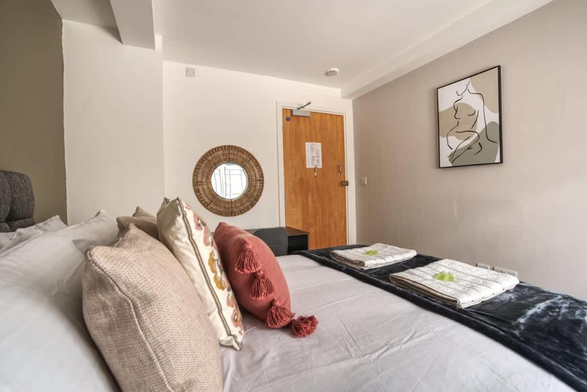 2Br City Centre Apt, Self Check In, Wifi, By Derbnb Σέφιλντ Εξωτερικό φωτογραφία