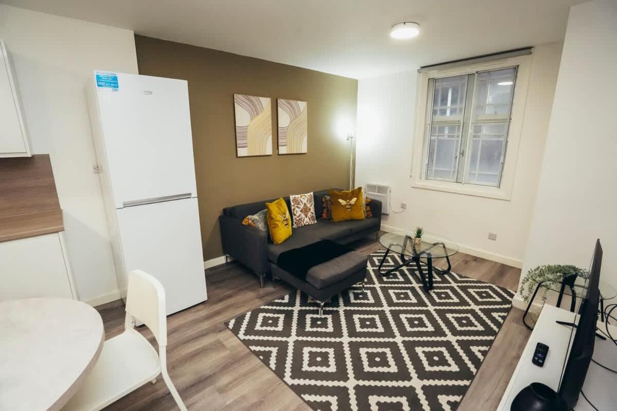 2Br City Centre Apt, Self Check In, Wifi, By Derbnb Σέφιλντ Εξωτερικό φωτογραφία