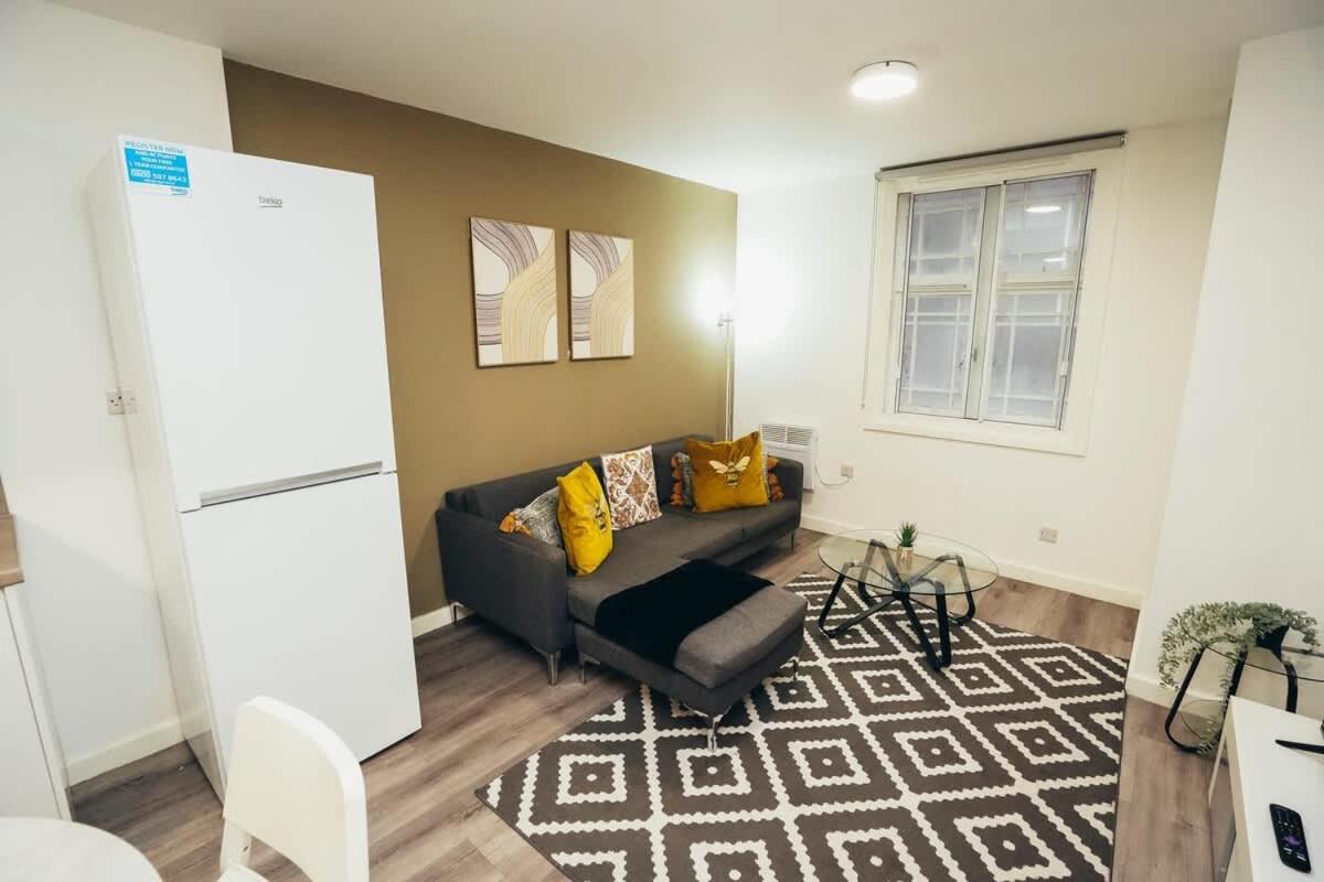 2Br City Centre Apt, Self Check In, Wifi, By Derbnb Σέφιλντ Εξωτερικό φωτογραφία