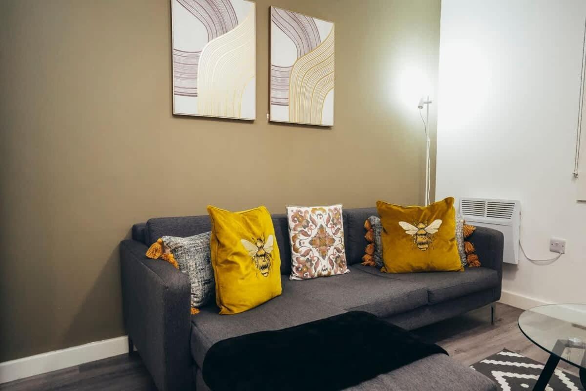 2Br City Centre Apt, Self Check In, Wifi, By Derbnb Σέφιλντ Εξωτερικό φωτογραφία