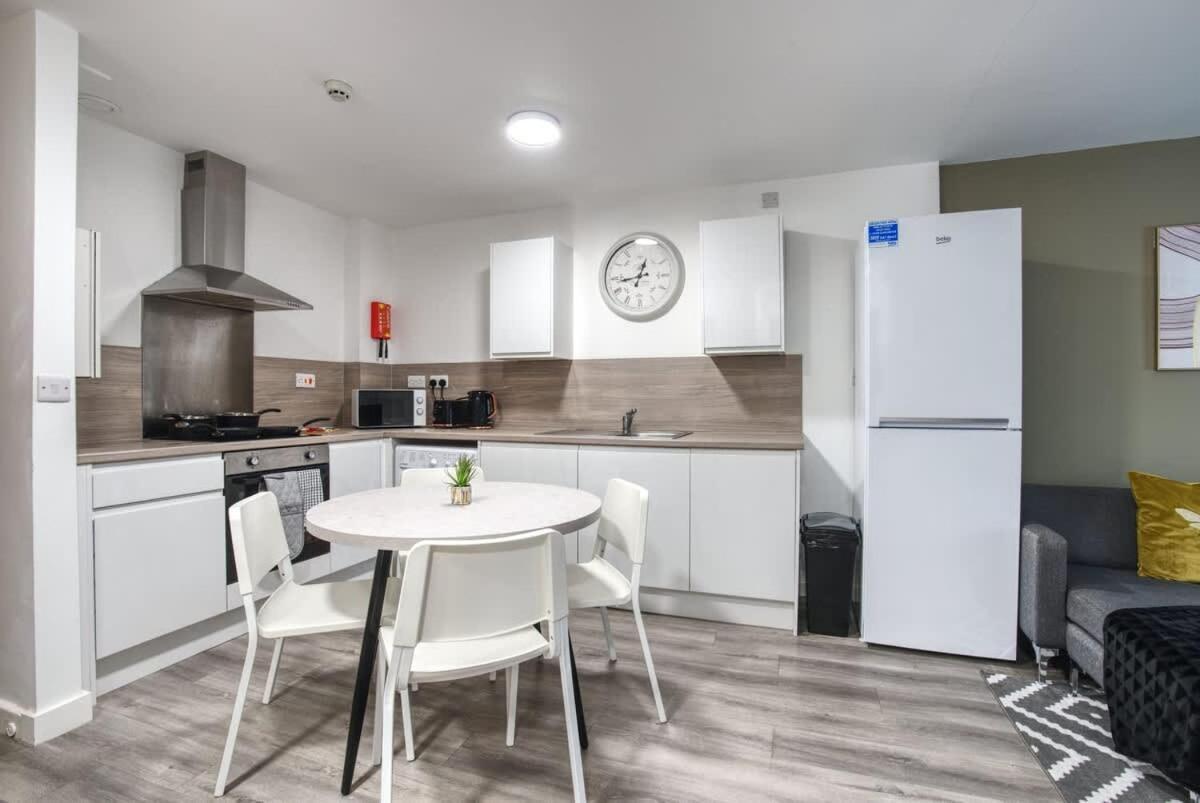 2Br City Centre Apt, Self Check In, Wifi, By Derbnb Σέφιλντ Εξωτερικό φωτογραφία