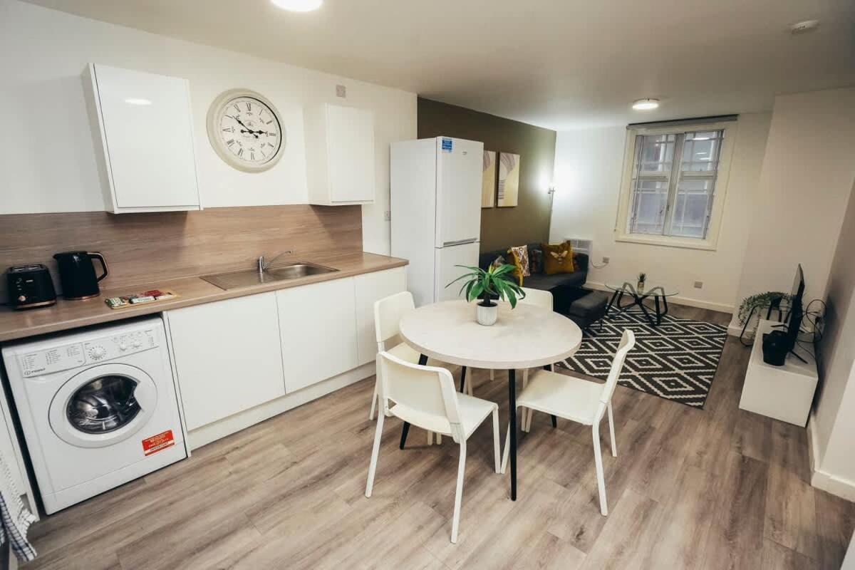 2Br City Centre Apt, Self Check In, Wifi, By Derbnb Σέφιλντ Εξωτερικό φωτογραφία
